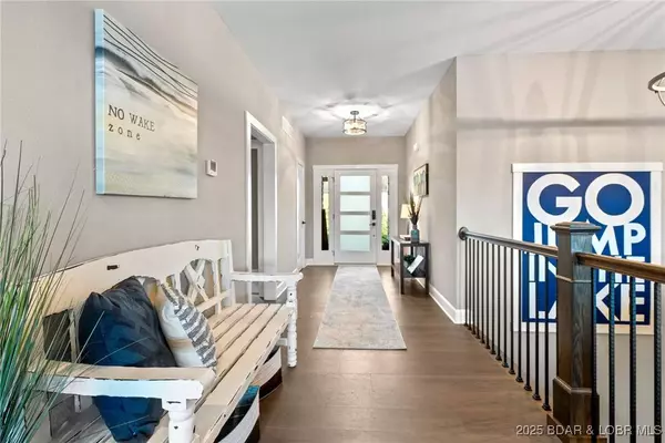 28107 Mariner PT, Gravois Mills, MO 65037