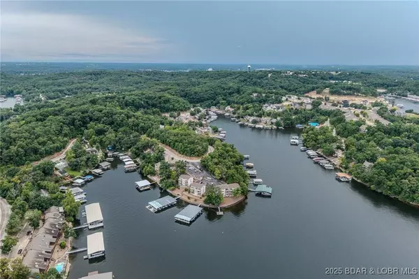 28 Hawk Harbor LN #2D, Lake Ozark, MO 65049