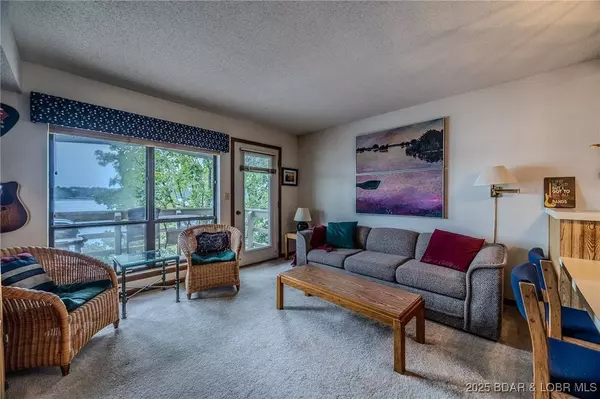 28 Hawk Harbor LN #2D, Lake Ozark, MO 65049