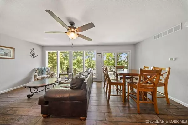 806 Malibu RD, Osage Beach, MO 65065