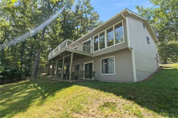 806 Malibu RD, Osage Beach, MO 65065