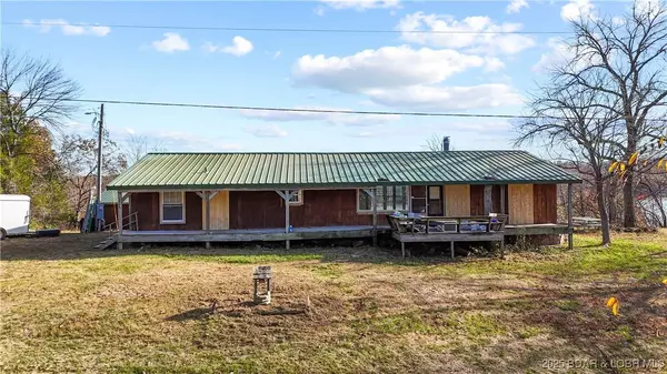 5906 Azelea LN, Stover, MO 65078