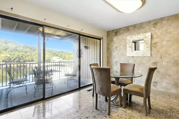 524 Indian Pointe DR #524, Osage Beach, MO 65065