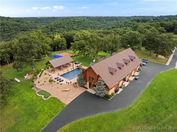 257 Stable Ridge LN, Linn Creek, MO 65062