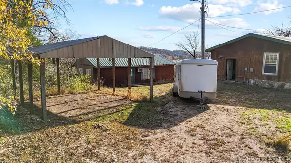 5906 Azelea LN, Stover, MO 65078