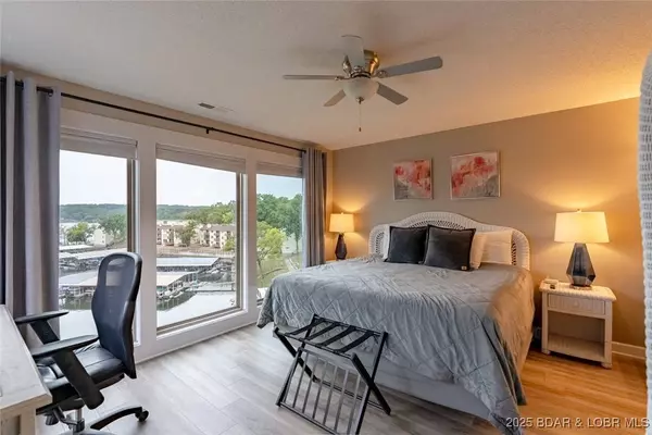 40 Robinwood DR #3A, Lake Ozark, MO 65049