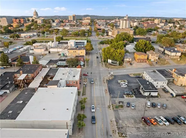 701 Madison ST, Jefferson City, MO 65101.2