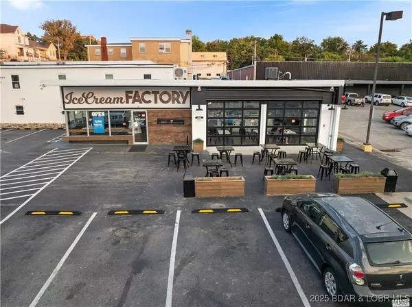 701 Madison ST, Jefferson City, MO 65101.2