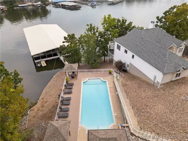 1409 Robyn CT, Osage Beach, MO 65065