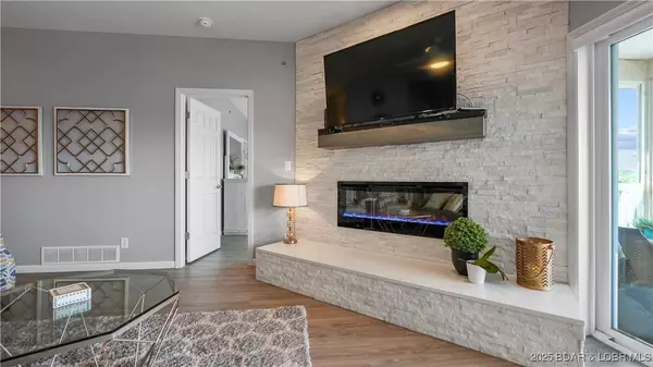 492 Regatta Bay DR #4E, Lake Ozark, MO 65049