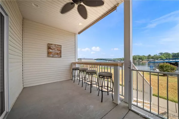 216 Lakeview Resort BLVD #1E, Sunrise Beach, MO 65079