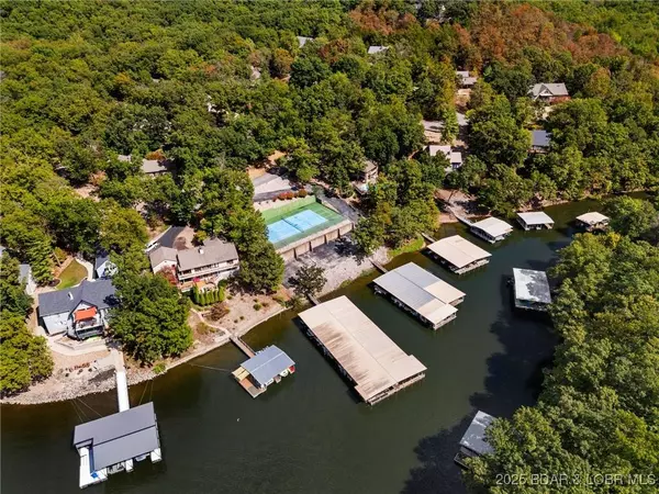 828 Foxhead Shores DR, Linn Creek, MO 65052