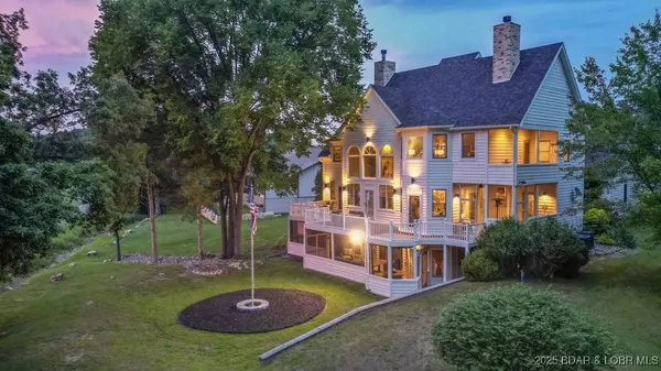 7 Lost Spike CT, Camdenton, MO 65020