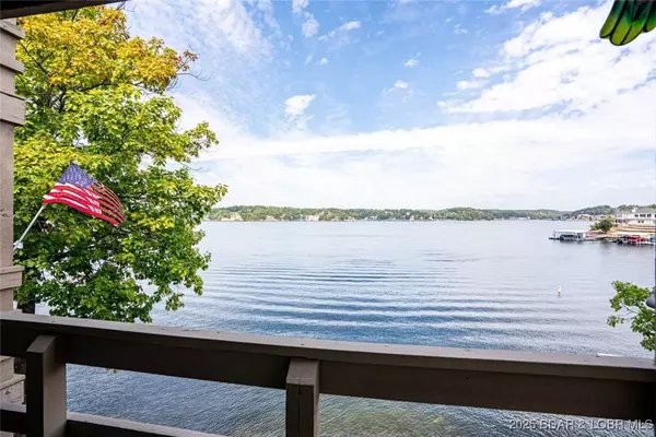 28 Hawk Harbor LN #2C, Lake Ozark, MO 65049