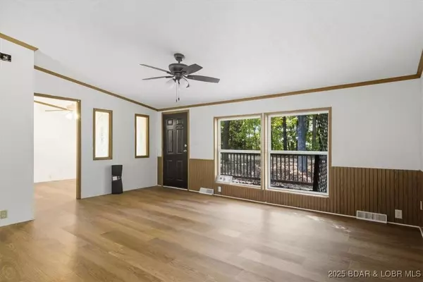 37 Kristy RD, Eldon, MO 65026