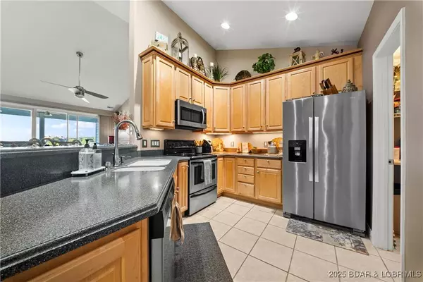 4499 Ski DR #242, Osage Beach, MO 65065