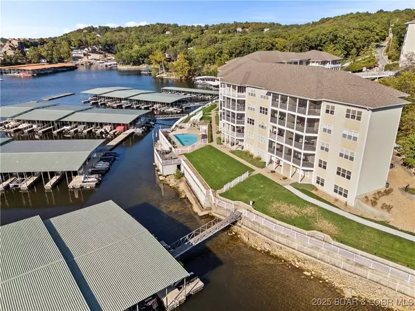 4499 Ski DR #242, Osage Beach, MO 65065