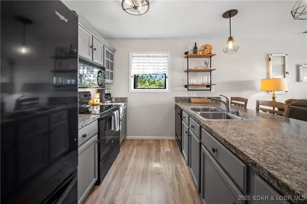 2500 Bay Point LN #721, Osage Beach, MO 65065