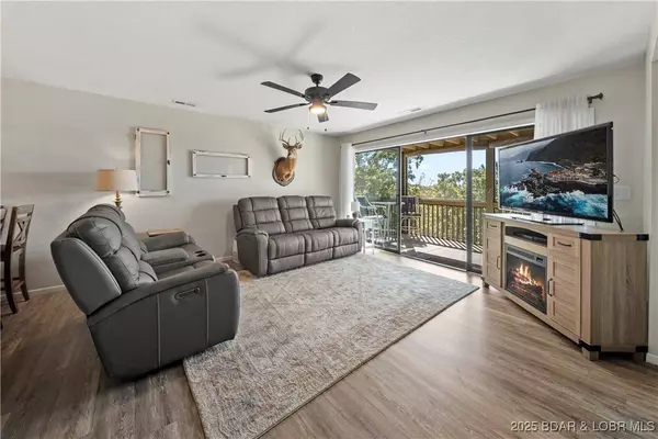 2500 Bay Point LN #721, Osage Beach, MO 65065