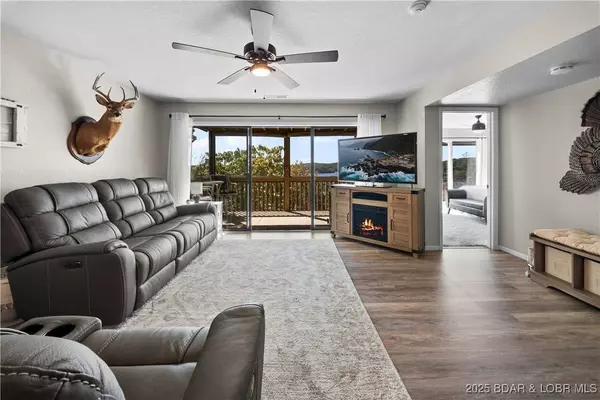 2500 Bay Point LN #721, Osage Beach, MO 65065