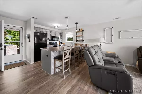 2500 Bay Point LN #721, Osage Beach, MO 65065