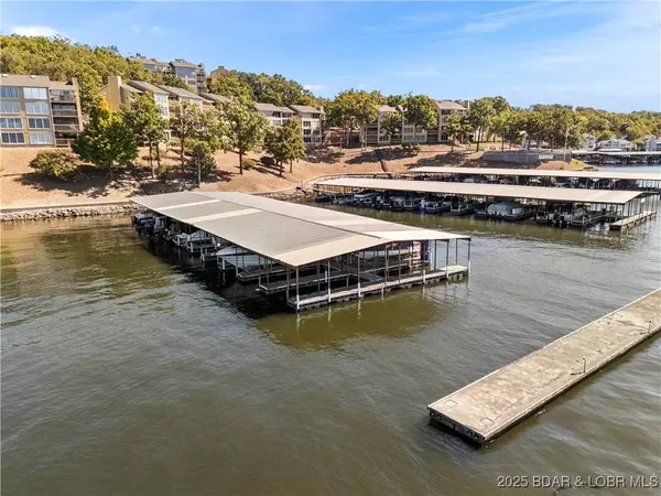 2500 Bay Point LN #721, Osage Beach, MO 65065