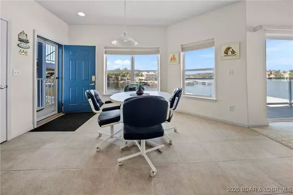 183 Upper Monarch Cove DR #3A, Lake Ozark, MO 65049