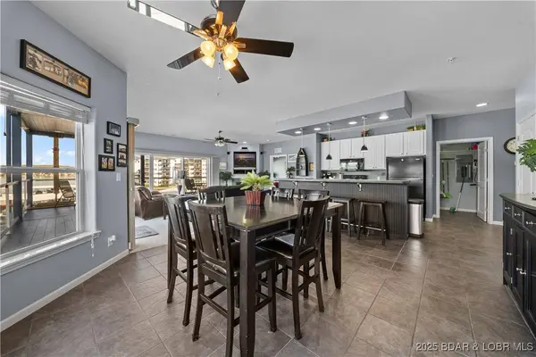 183 Upper Monarch Cove DR #2A, Lake Ozark, MO 65049