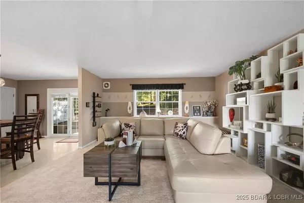 1204 Greenwood CIR, Osage Beach, MO 65065