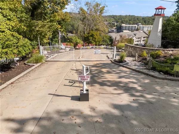 68 Lighthouse RD #312, Lake Ozark, MO 65049