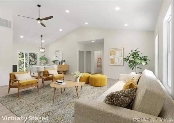 85 Fox Run RD, Sunrise Beach, MO 65079