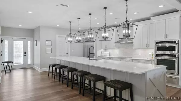 5450 Christopher DR #243, Osage Beach, MO 65065