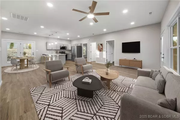 6 Kathleen CT, Kaiser, MO 65047