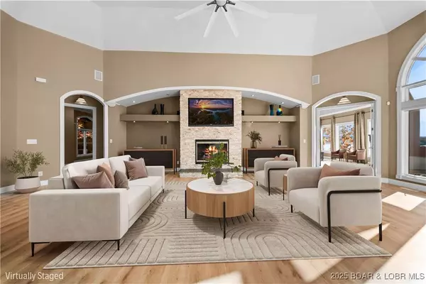 489 Forestridge LN, Sunrise Beach, MO 65079