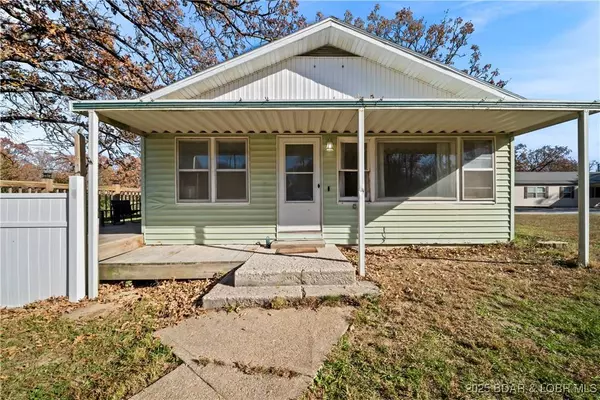 1598 Long LN, Eldon, MO 65026