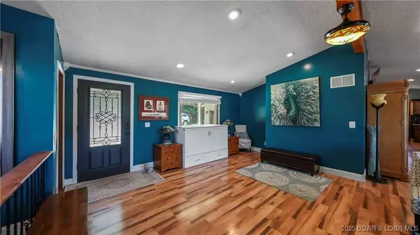 74 Crystal Blue DR, Sunrise Beach, MO 65079