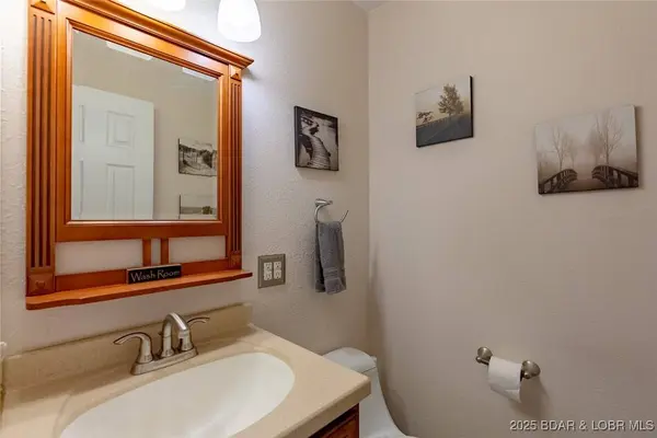 4668 Lakehurst CIR, Osage Beach, MO 65065