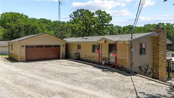 74 Crystal Blue DR, Sunrise Beach, MO 65079