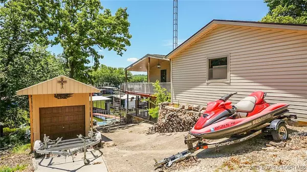 74 Crystal Blue DR, Sunrise Beach, MO 65079