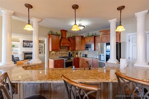 32 Quiet Waters LN, Sunrise Beach, MO 65079