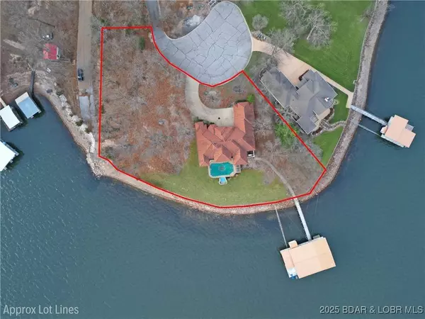 32 Quiet Waters LN, Sunrise Beach, MO 65079