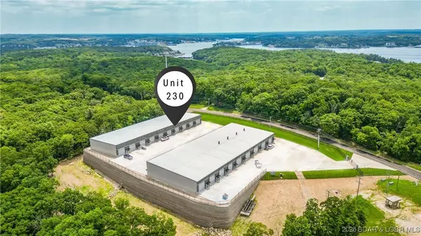 255 Shawnee Bend RD #230, Sunrise Beach, MO 65079