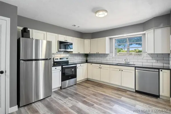 576 Racquet Club DR #407, Lake Ozark, MO 65049