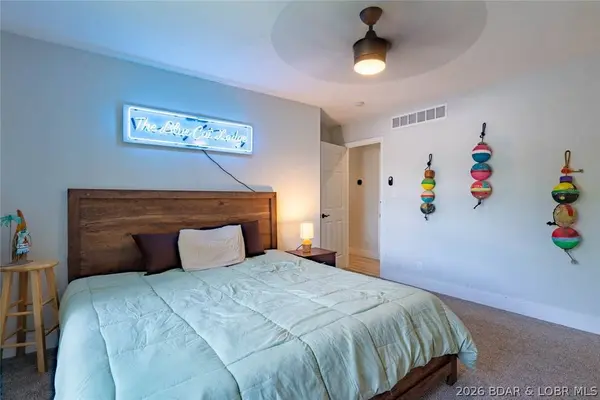 6059 Sioux TRL, Osage Beach, MO 65065