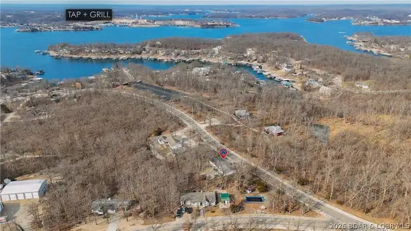 1670 Bittersweet RD, Lake Ozark, MO 65049