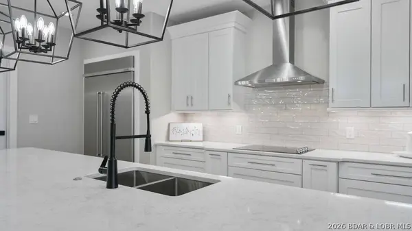 5450 Christopher DR #243, Osage Beach, MO 65065