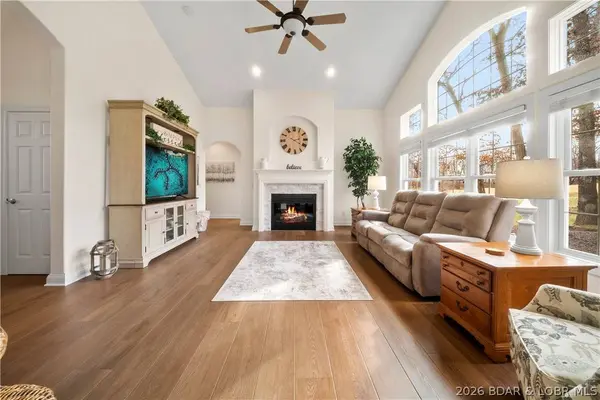 13 Avilia DR, Sunrise Beach, MO 65079