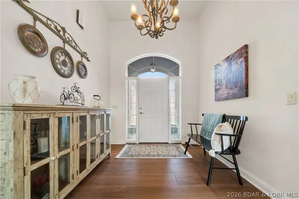 13 Avilia DR, Sunrise Beach, MO 65079