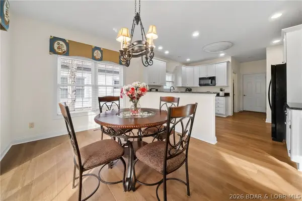 13 Avilia DR, Sunrise Beach, MO 65079