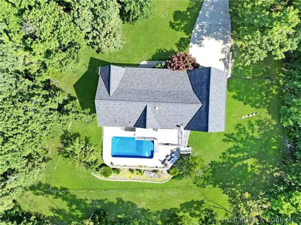 201 Helinda LN, Lake Ozark, MO 65049